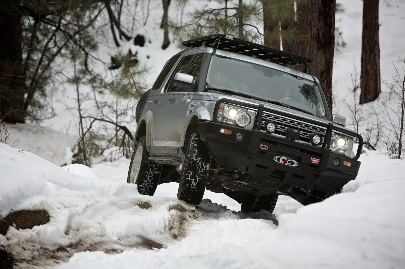 Eezi-Awn Land Rover LR3/LR4 K9 Roof Rack Kit