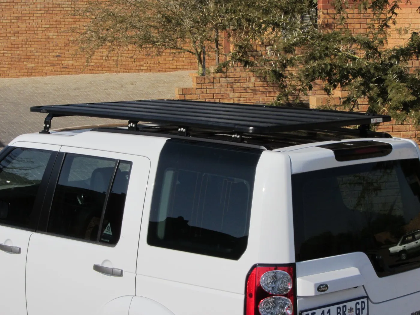 Eezi-Awn Land Rover LR3/LR4 K9 Roof Rack Kit