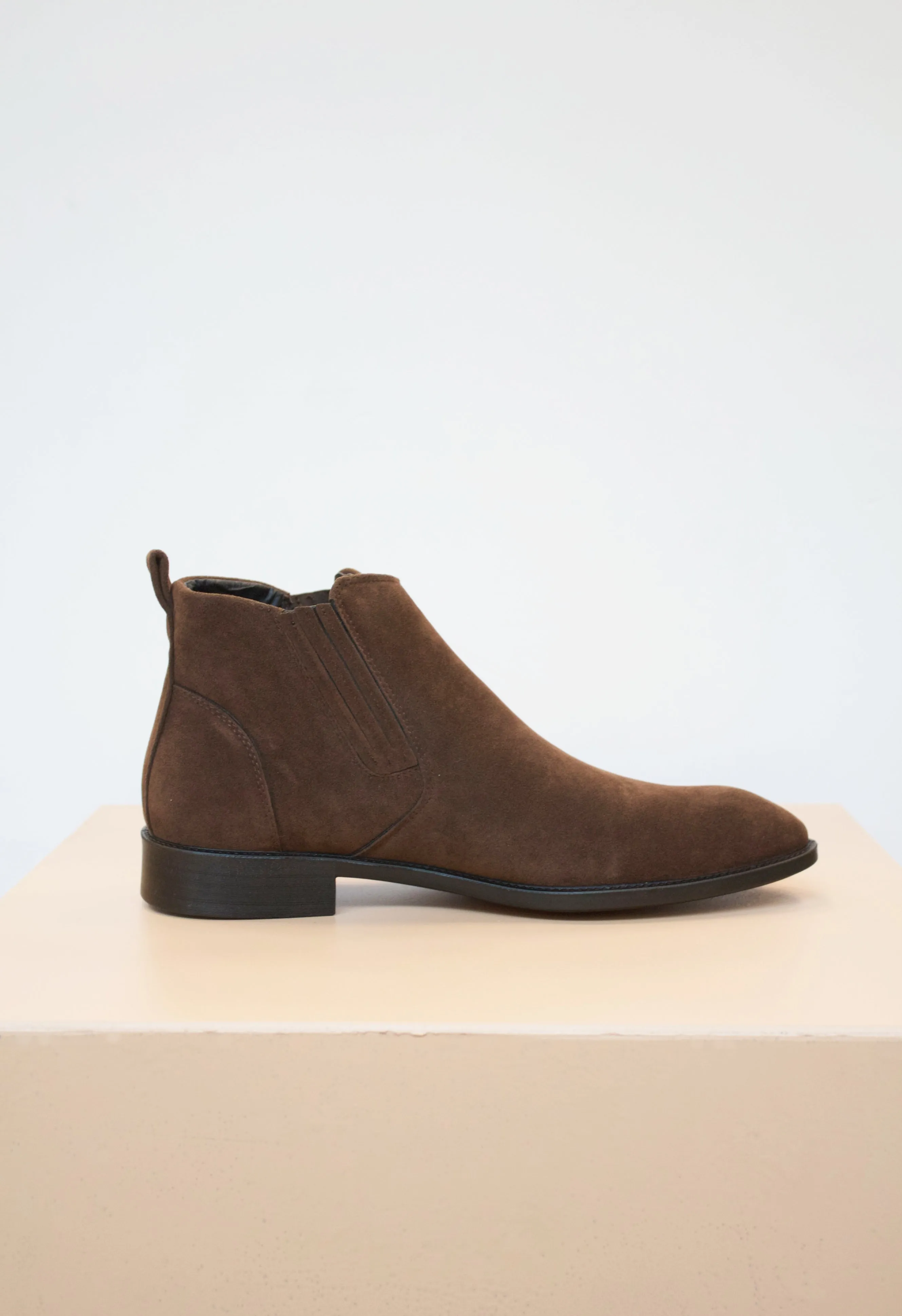 LEXUS Unisex Brown Chelsea Boots