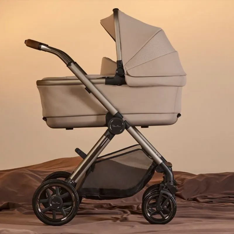 Silver Cross Reef 2 with Carrycot   FREE Phone Holder and Snack Tray