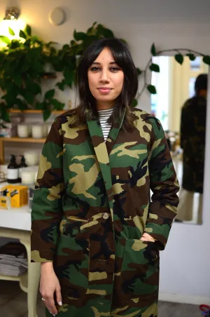 THE JUNGLE FEVER DUSTER COAT (CAMO)